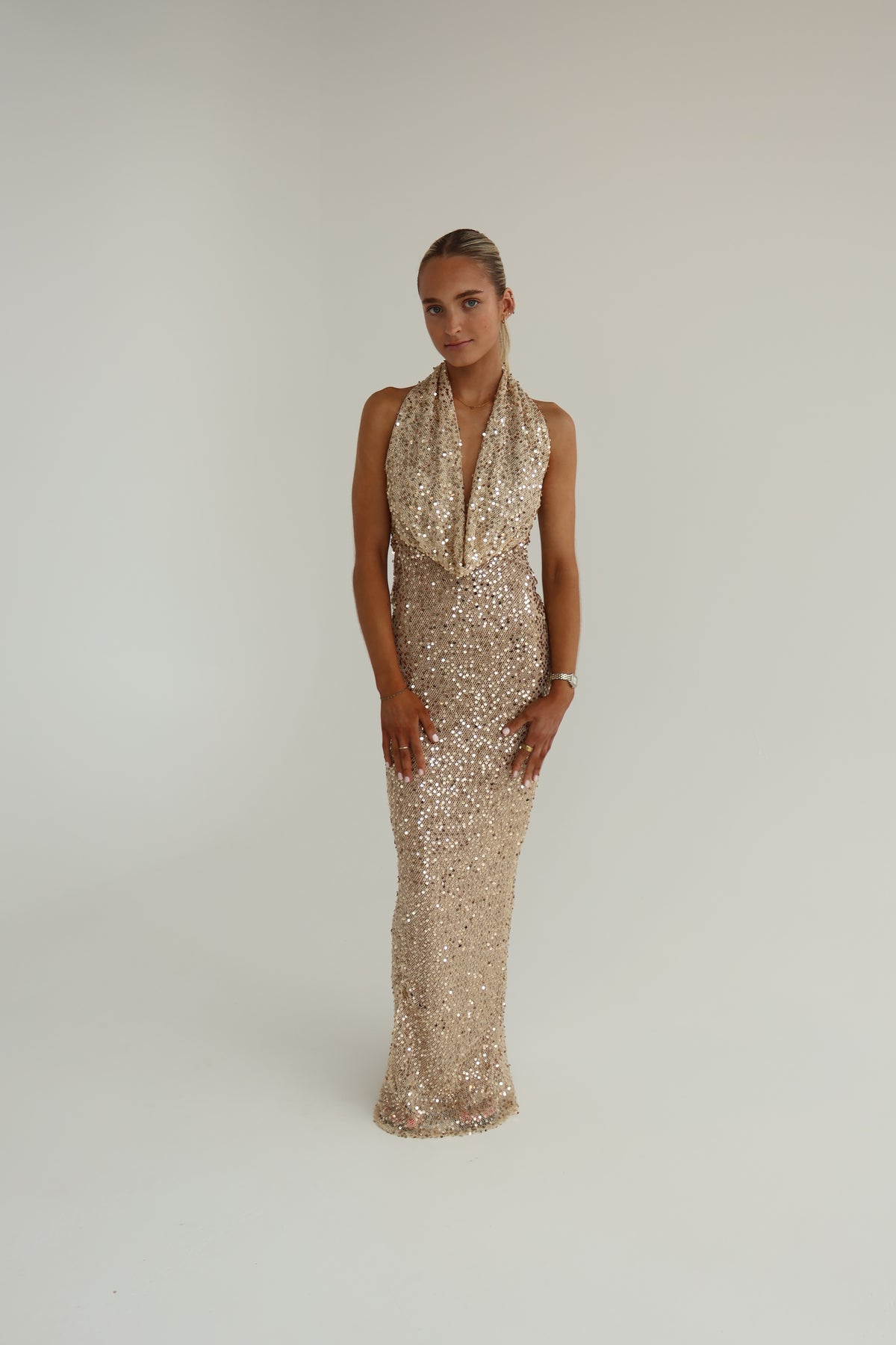Nookie Suri Gown In Gold