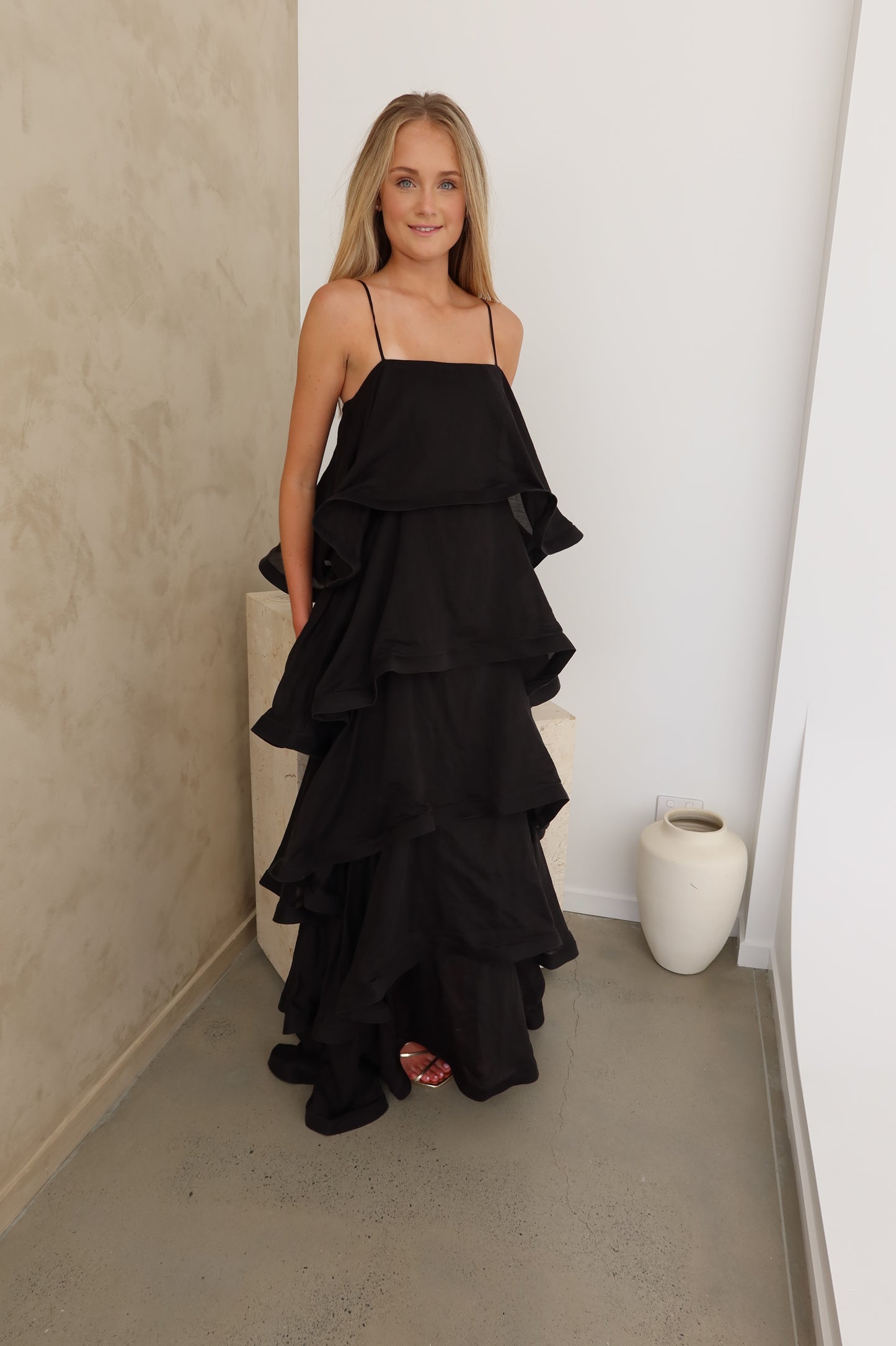 Elliatt tilly 5 tiered maxi black